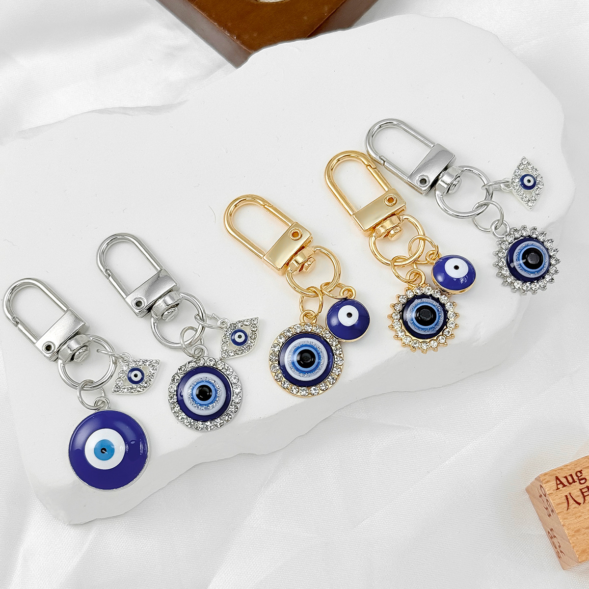 Металлический брелок-подвеска  – обзор и цена Men Accessories Evil Eye